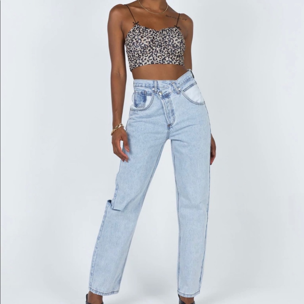 Holly Asymmetric With White Pockets Jean Light - princess polly